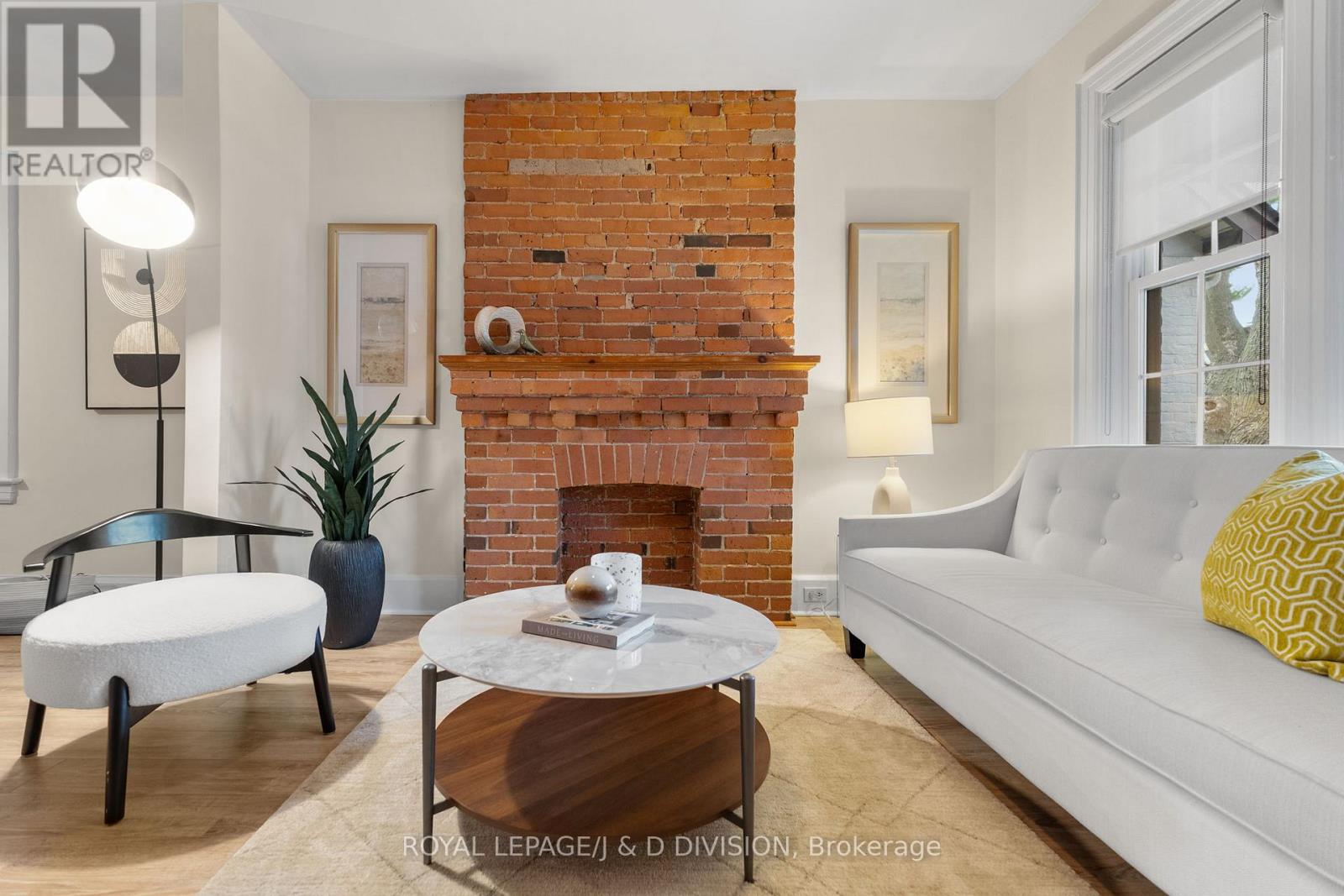 87 Kent Road, Toronto, Ontario  M4L 2X5 - Photo 4 - E13122278