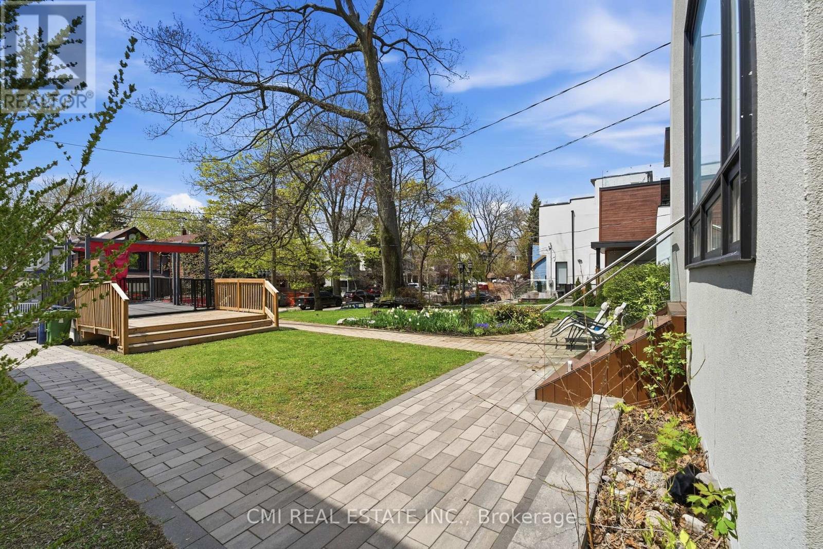 75 Kenilworth Avenue, Toronto, Ontario  M4L 3S4 - Photo 48 - E13122346