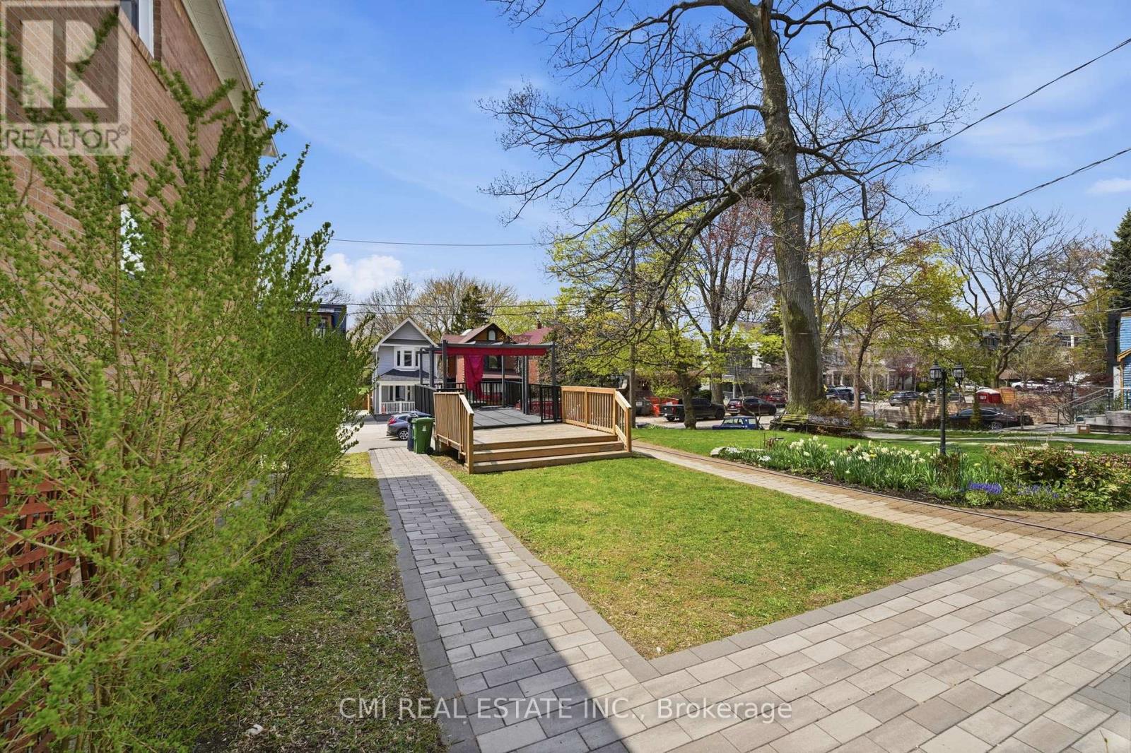 75 Kenilworth Avenue, Toronto, Ontario  M4L 3S4 - Photo 49 - E13122346
