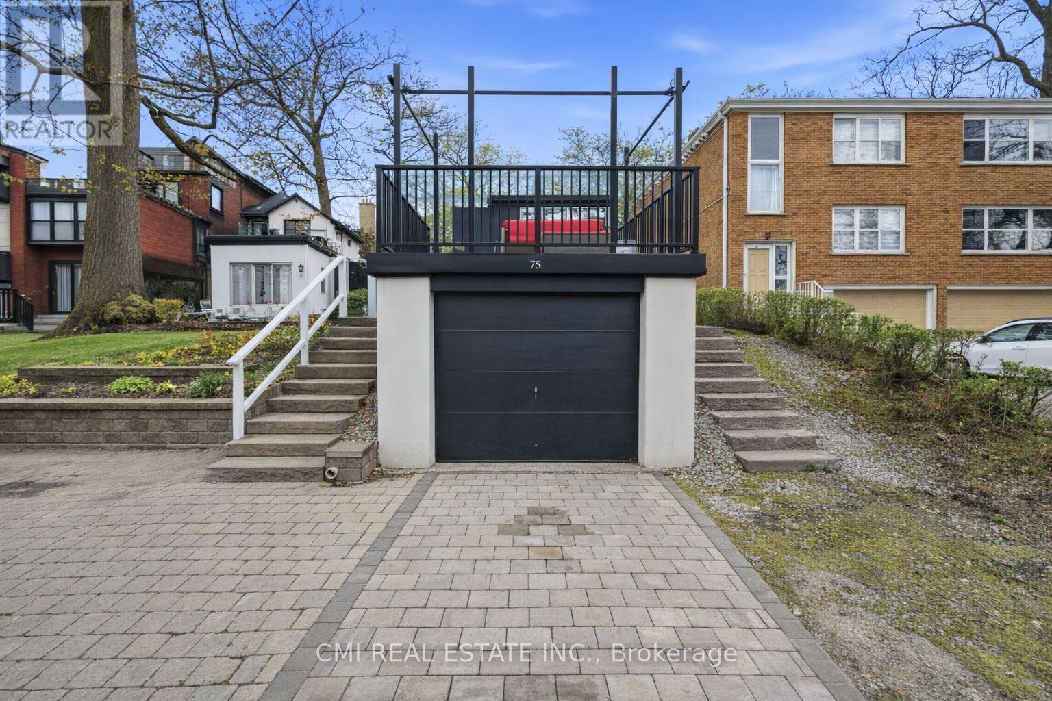 75 Kenilworth Avenue, Toronto, Ontario  M4L 3S4 - Photo 9 - E13122346