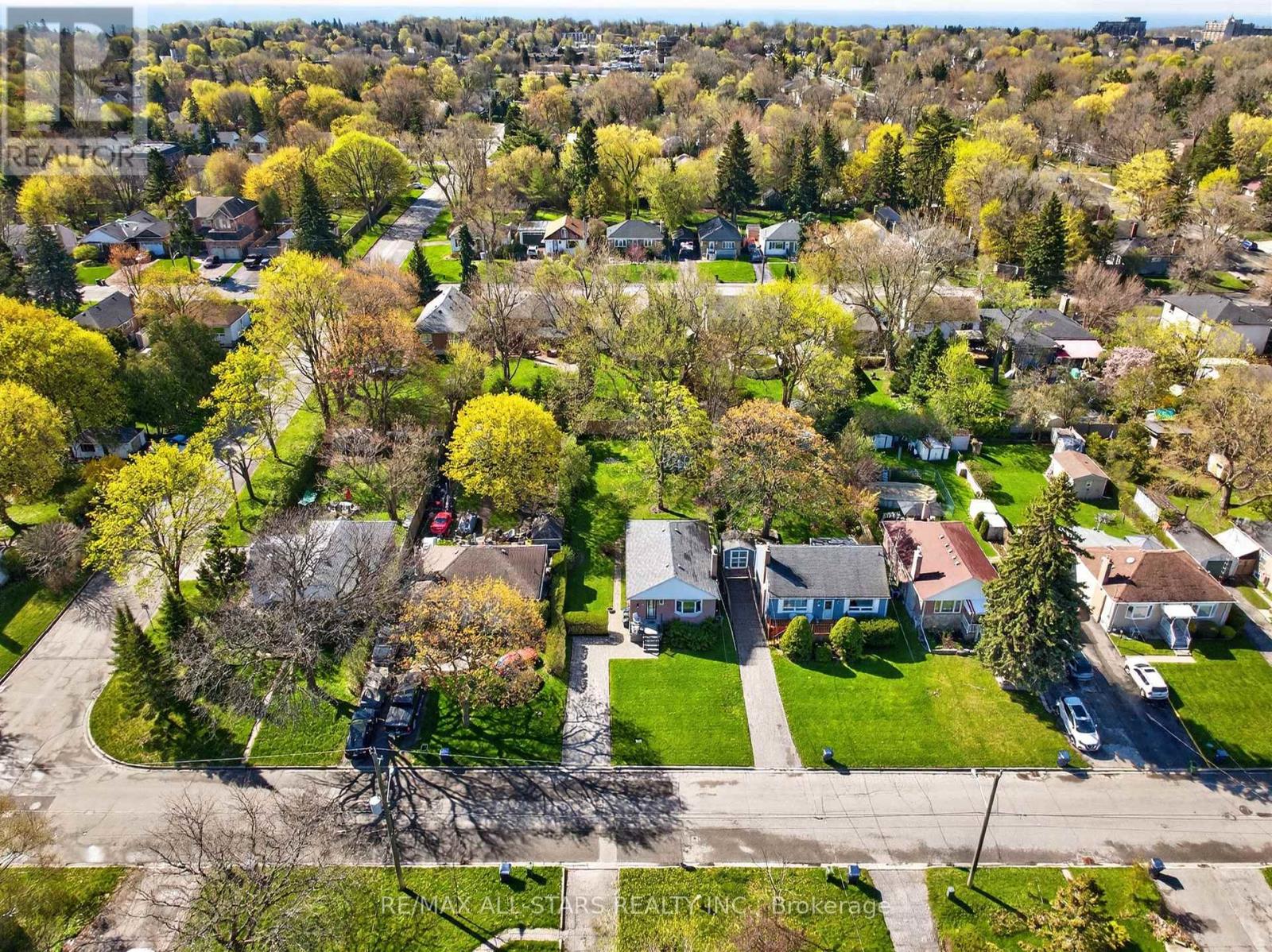 9 Martindale Road, Toronto, Ontario  M1M 2B6 - Photo 31 - E13122410