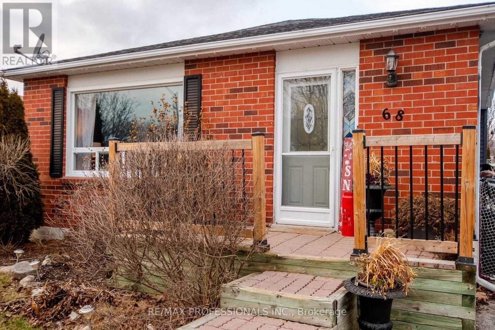 68 Overbank Drive, Oshawa, Ontario  L1J 7Y8 - Photo 2 - E13122558