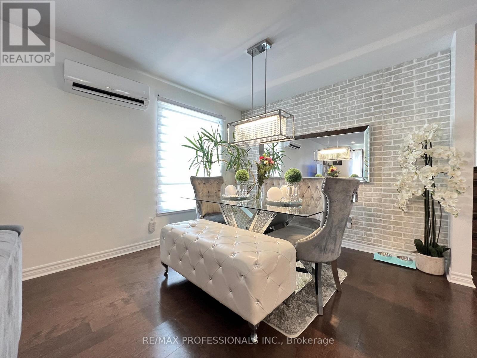 68 Overbank Drive, Oshawa, Ontario  L1J 7Y8 - Photo 4 - E13122558