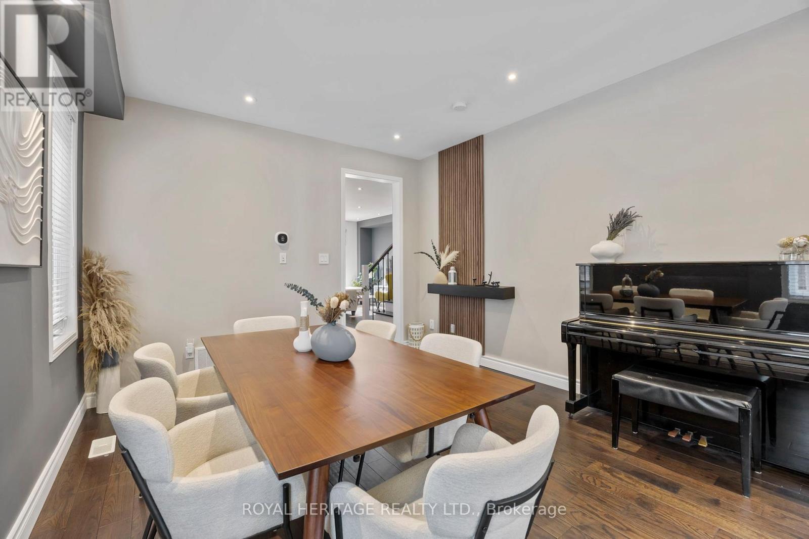1531 Elmsley Drive, Pickering, Ontario  L1X 0B5 - Photo 5 - E13122598