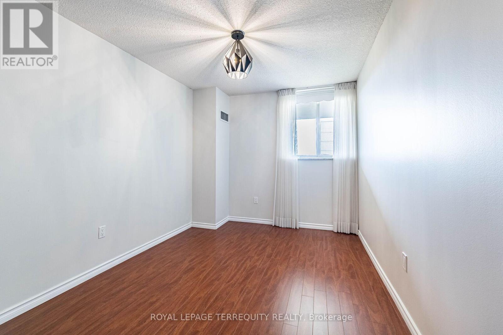 1902 - 820 Burnhamthorpe Road, Toronto, Ontario  M9C 4W2 - Photo 24 - W13121032
