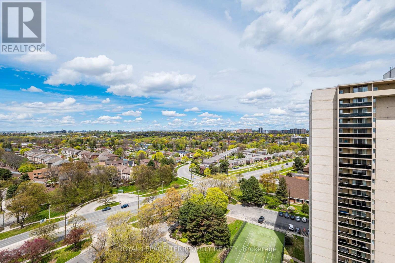 1902 - 820 Burnhamthorpe Road, Toronto, Ontario  M9C 4W2 - Photo 32 - W13121032