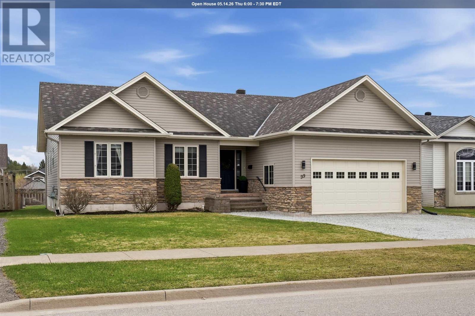 99 Beaumont Ave, Sault Ste. Marie, Ontario  P6C 6E7 - Photo 1 - SM260926