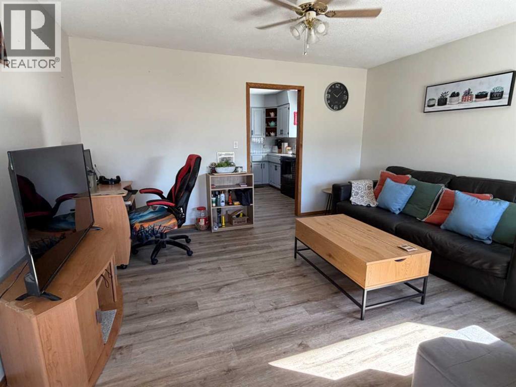 5025 41 Avenue, Taber, Alberta  T1G 1A7 - Photo 7 - A2310452