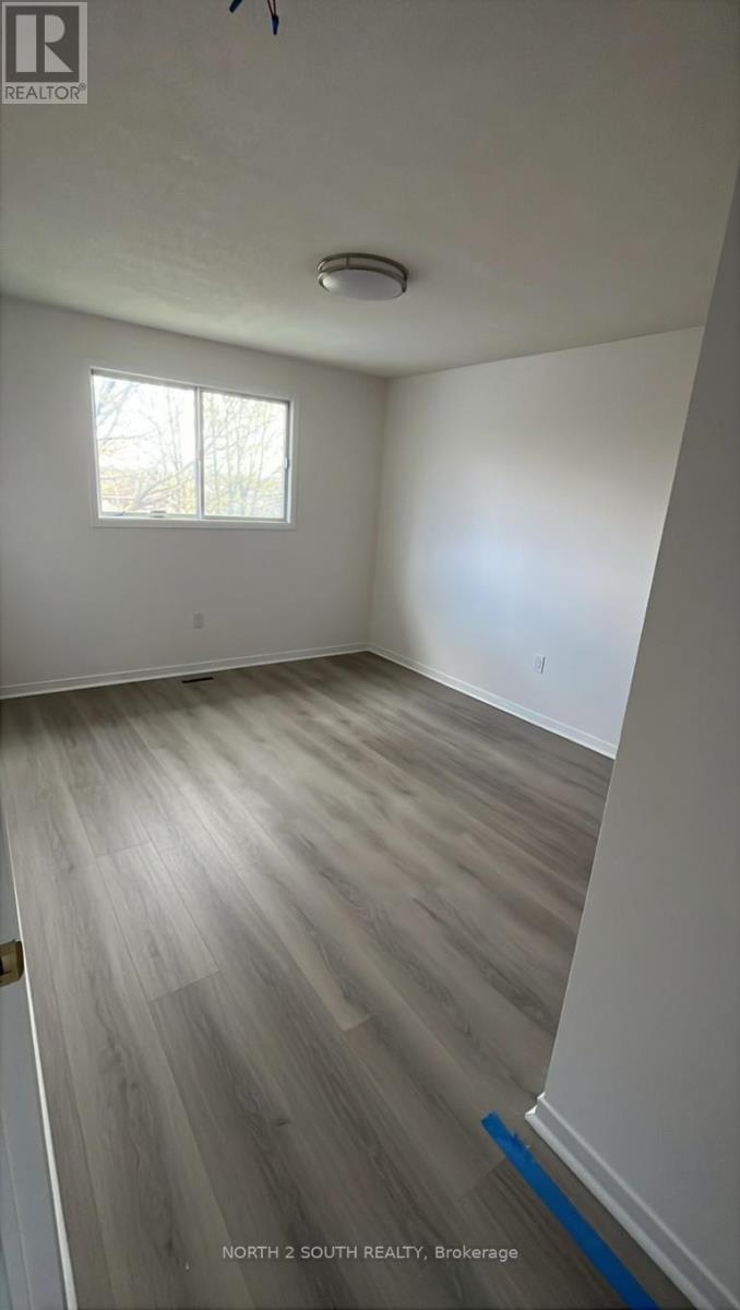 Upper - 39 Knicely Road, Barrie (Painswick North), Ontario  L4N 6V3 - Photo 4 - S13122244