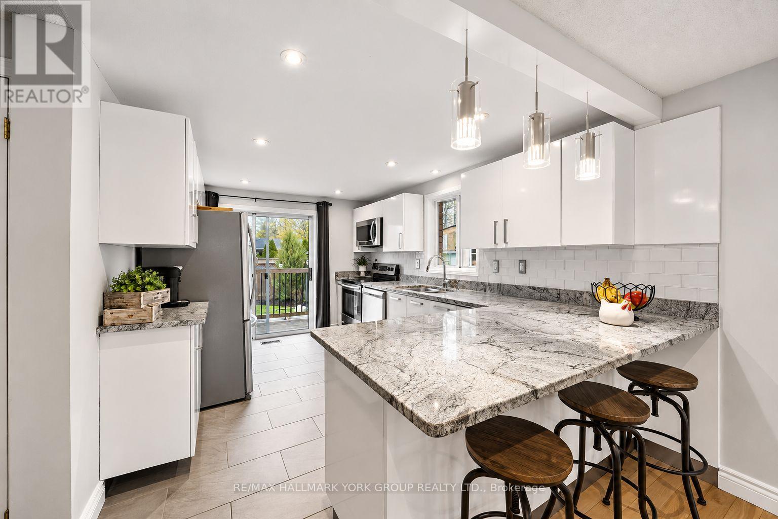 132 Athabaska Road, Barrie (Holly), Ontario  L4N 8E5 - Photo 14 - S13122528
