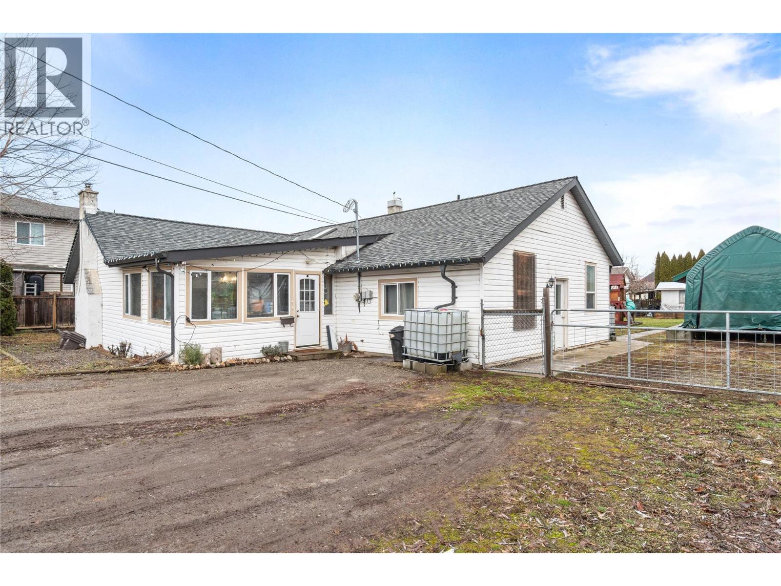 315 Bass Avenue, Enderby, British Columbia  V0E 1V0 - Photo 2 - 10375428