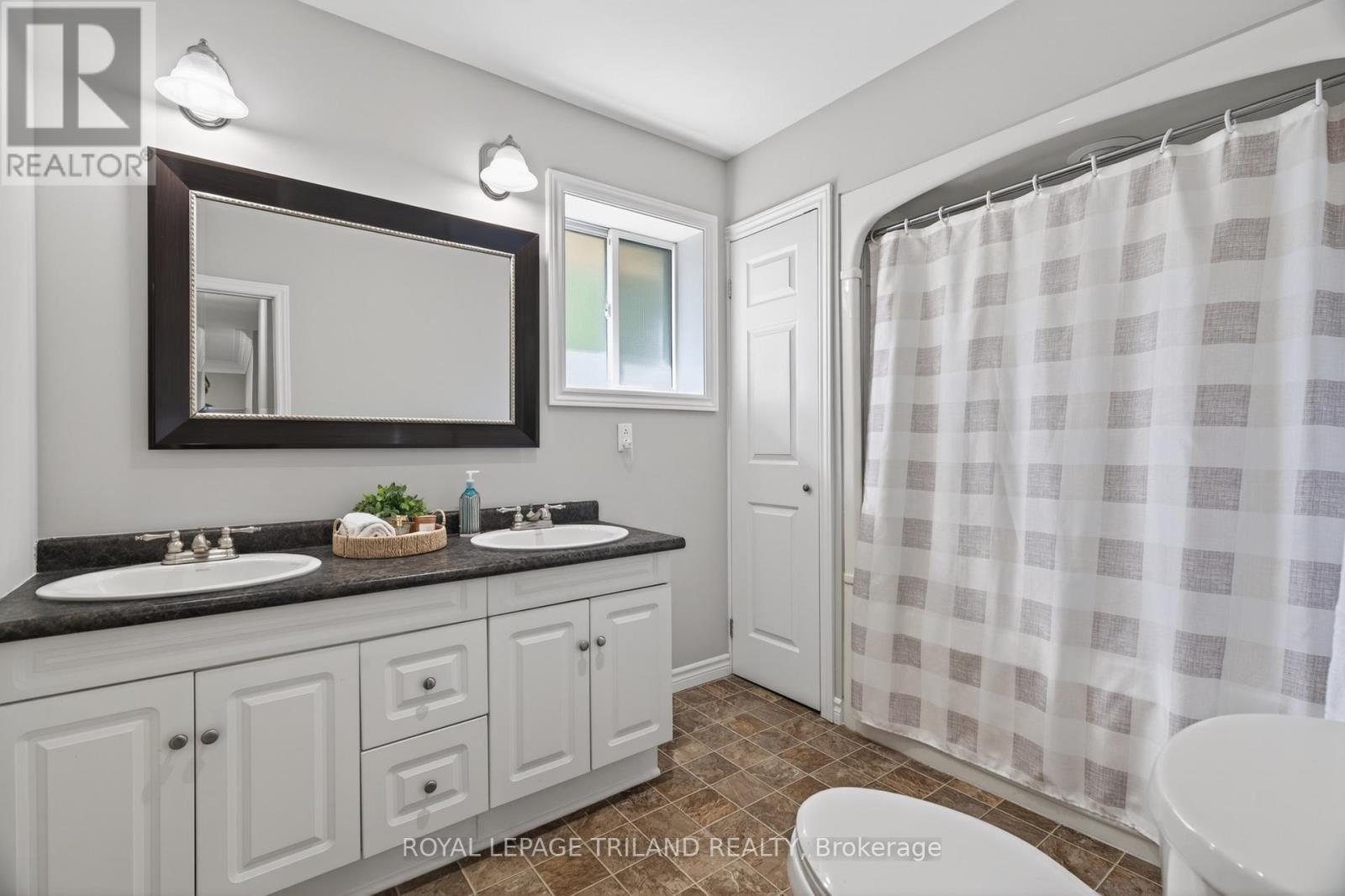 25 Pannell Lane, Strathroy-Caradoc, Ontario  N7G 2C6 - Photo 19 - X13122674