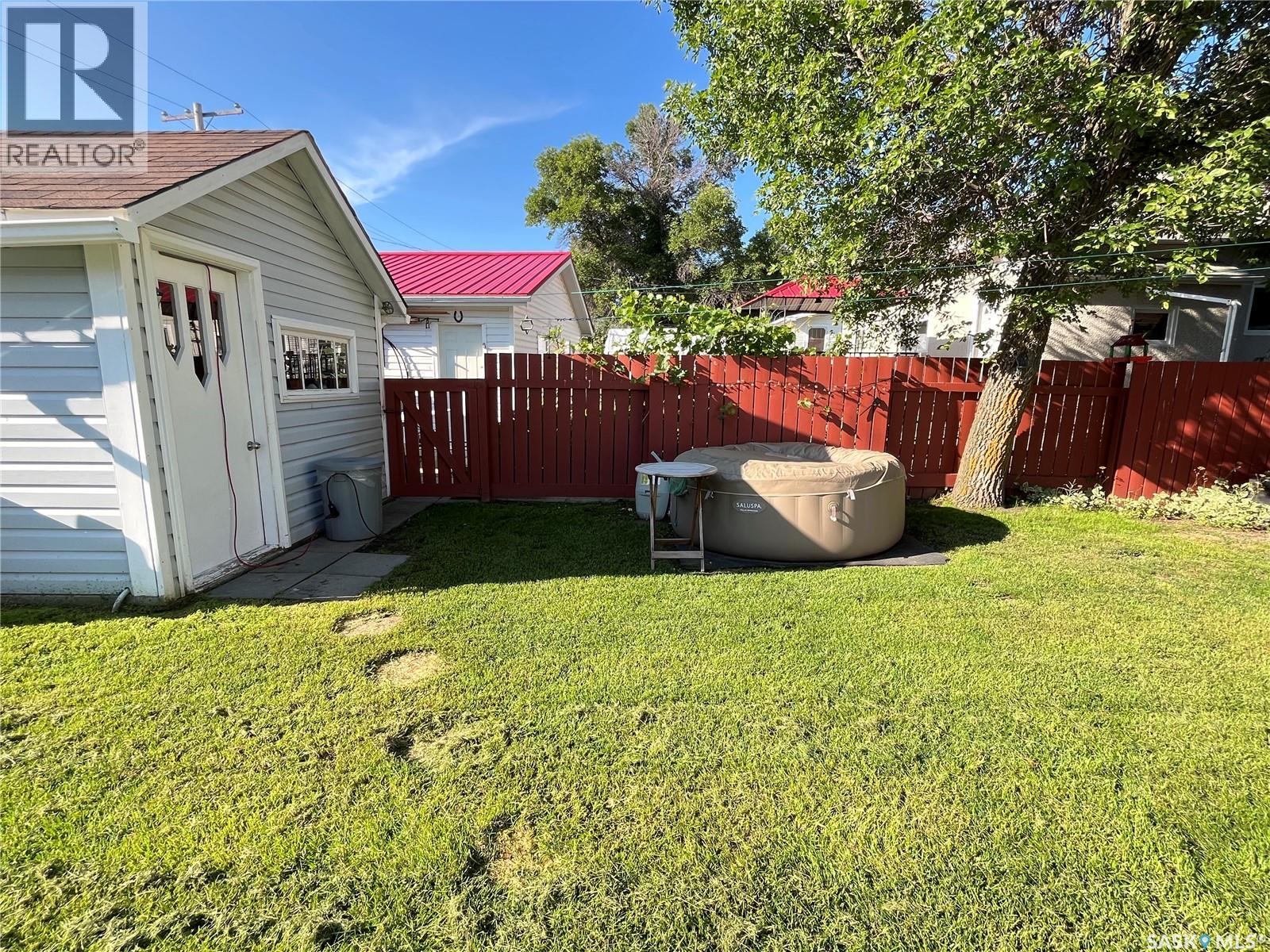 214 Marsh Street, Maple Creek, Saskatchewan  S0N 1N0 - Photo 13 - SK035840