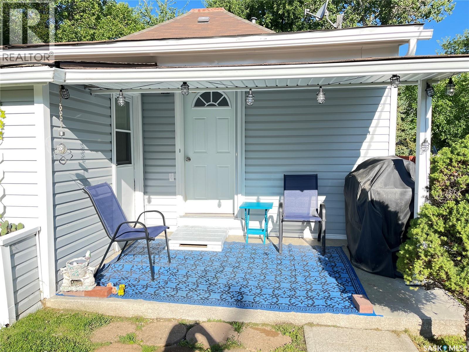 214 Marsh Street, Maple Creek, Saskatchewan  S0N 1N0 - Photo 5 - SK035840