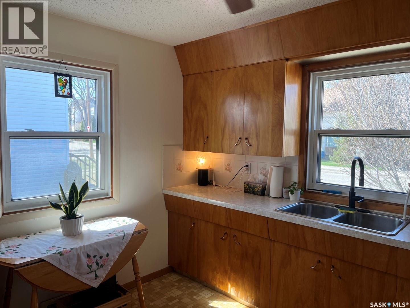 507 Empress Street, Saskatoon, Saskatchewan  S7K 0Y2 - Photo 2 - SK035836