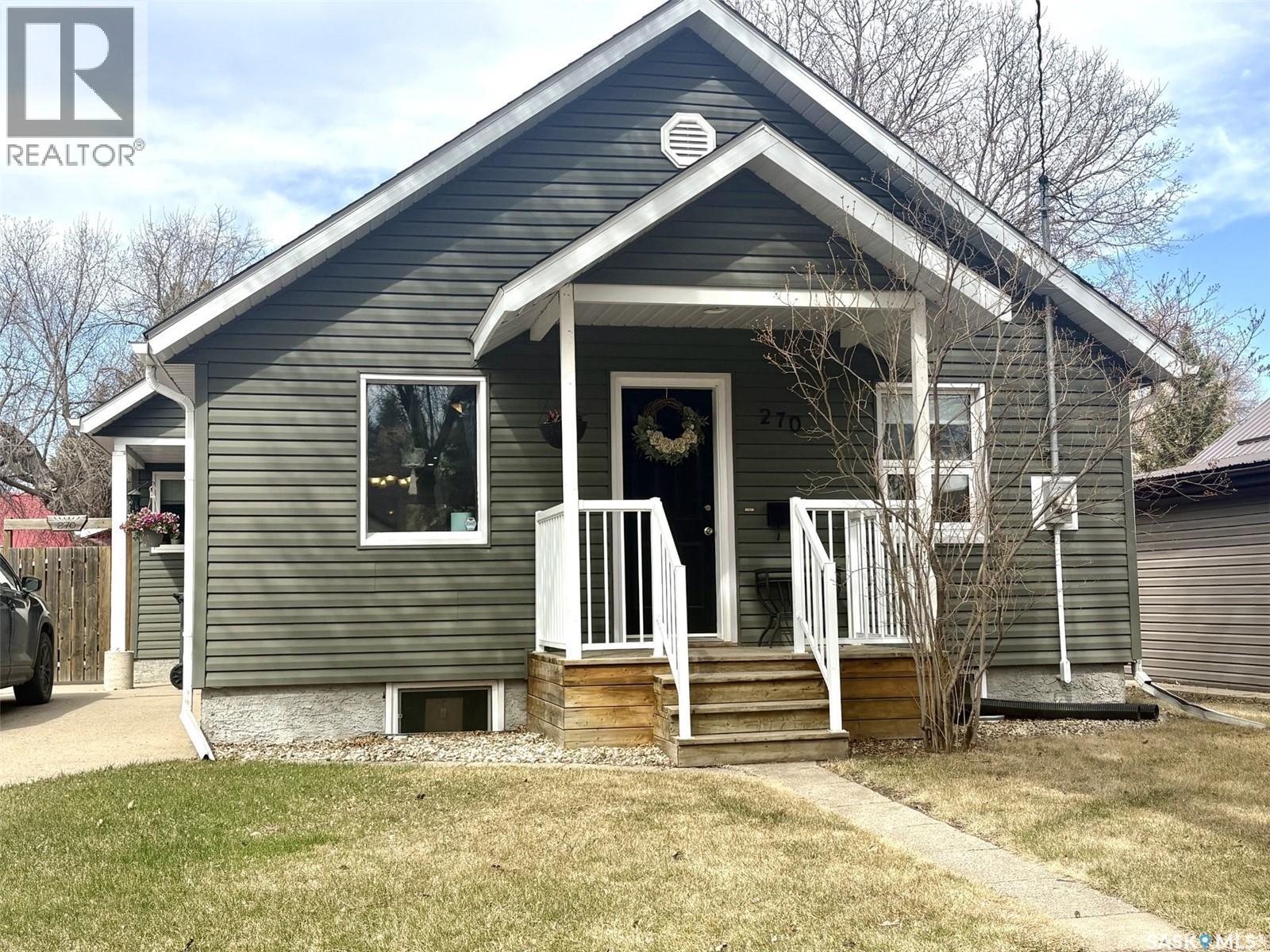 270 2nd Avenue N, Yorkton, Saskatchewan  S3N 1G9 - Photo 1 - SK035611