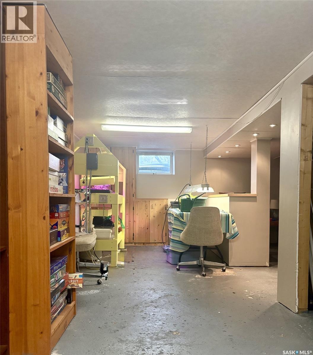 270 2nd Avenue N, Yorkton, Saskatchewan  S3N 1G9 - Photo 14 - SK035611