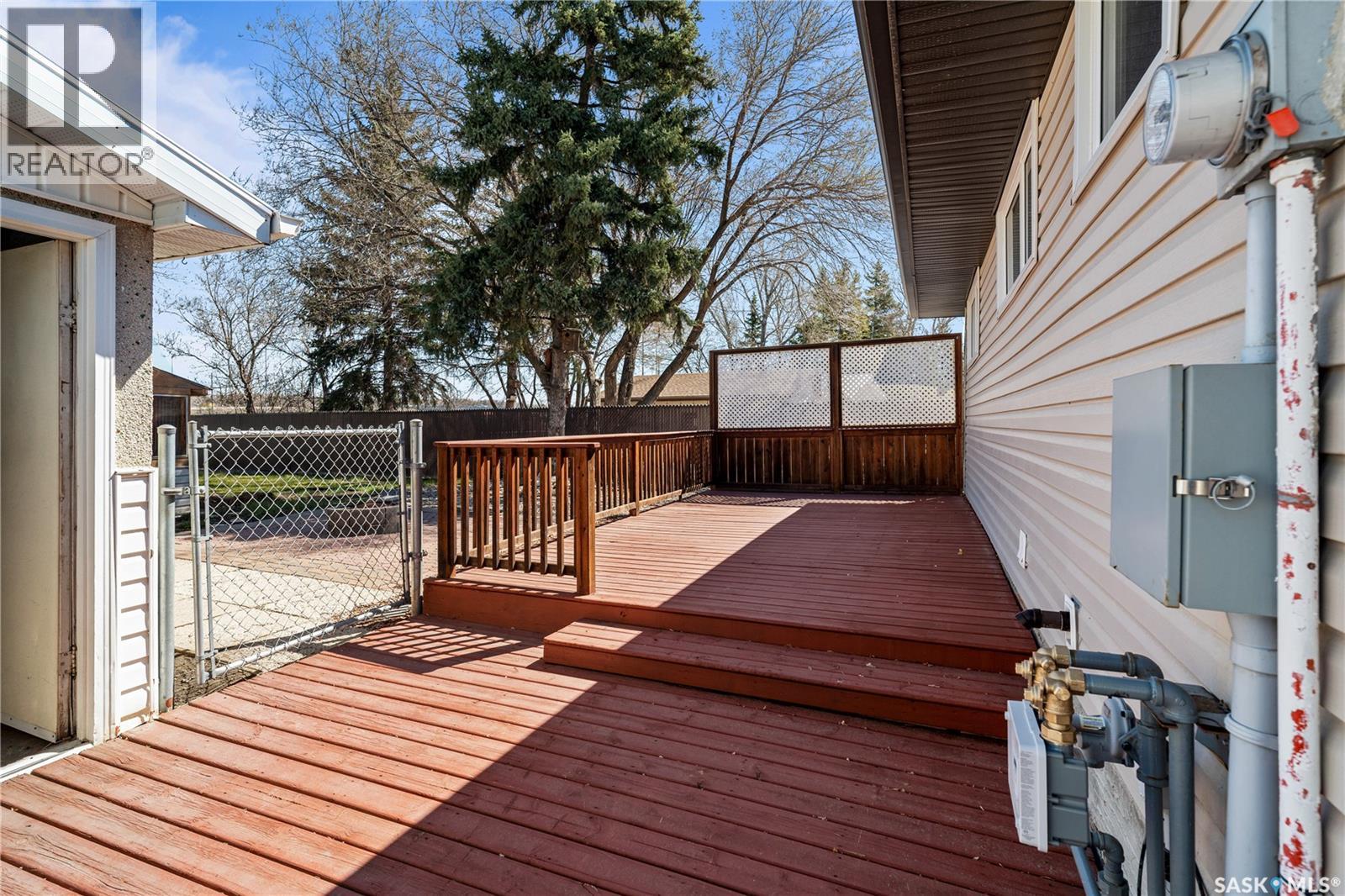 46 Hammond Road, Regina, Saskatchewan  S4R 3C6 - Photo 28 - SK035163