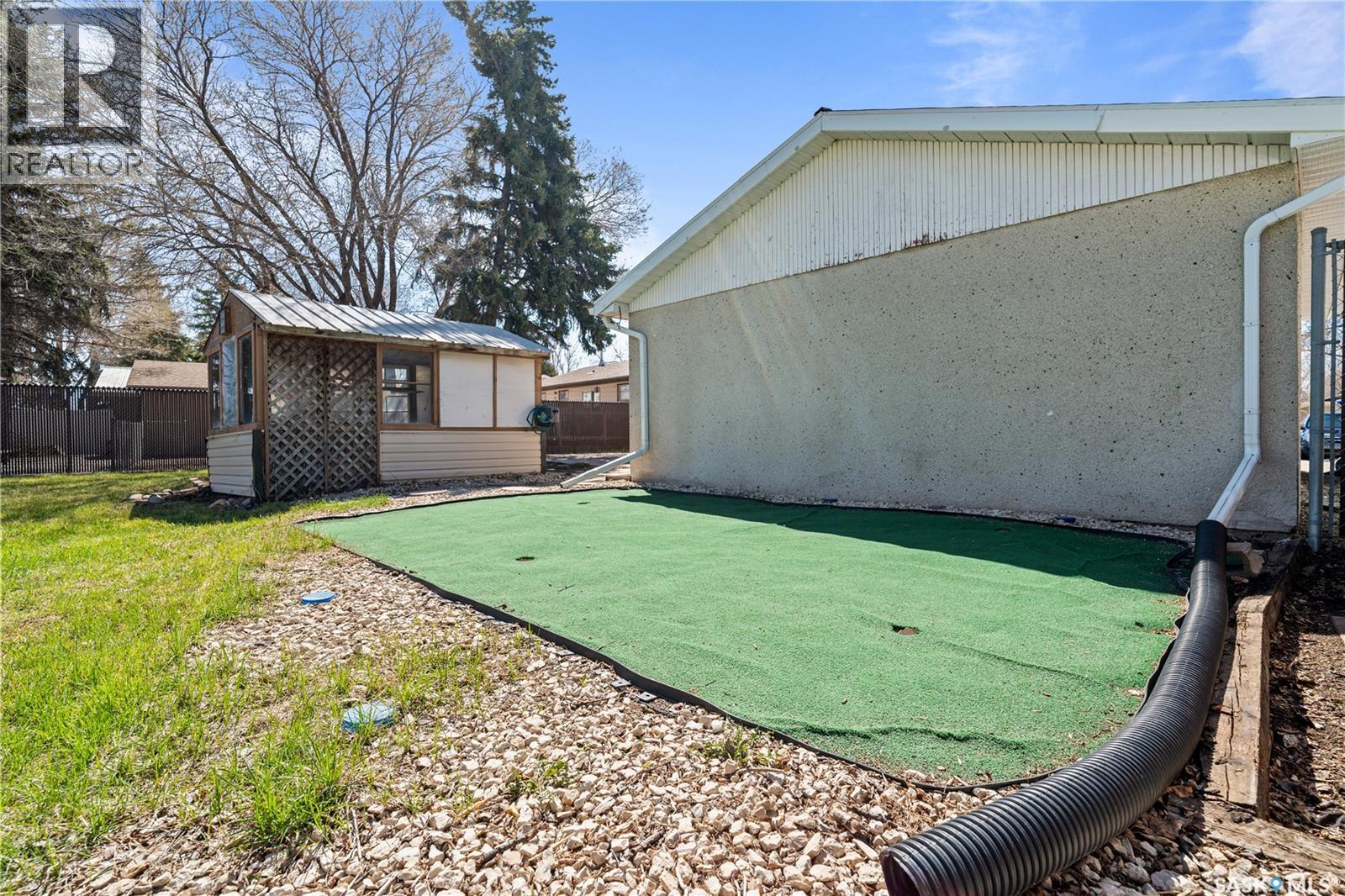 46 Hammond Road, Regina, Saskatchewan  S4R 3C6 - Photo 33 - SK035163