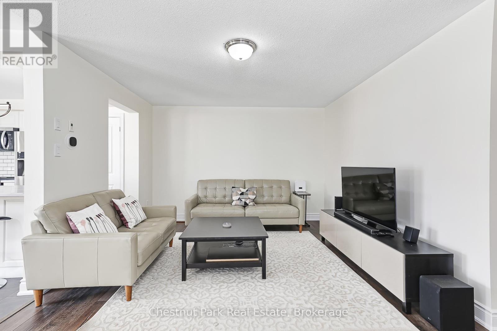 34 Robertson Street, Collingwood, Ontario  L9Y 0X1 - Photo 10 - S12636056