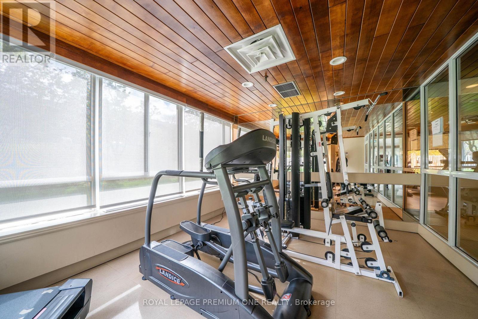 310 - 1001 Cedarglen Gate, Mississauga, Ontario  L5C 4R2 - Photo 17 - W13122192