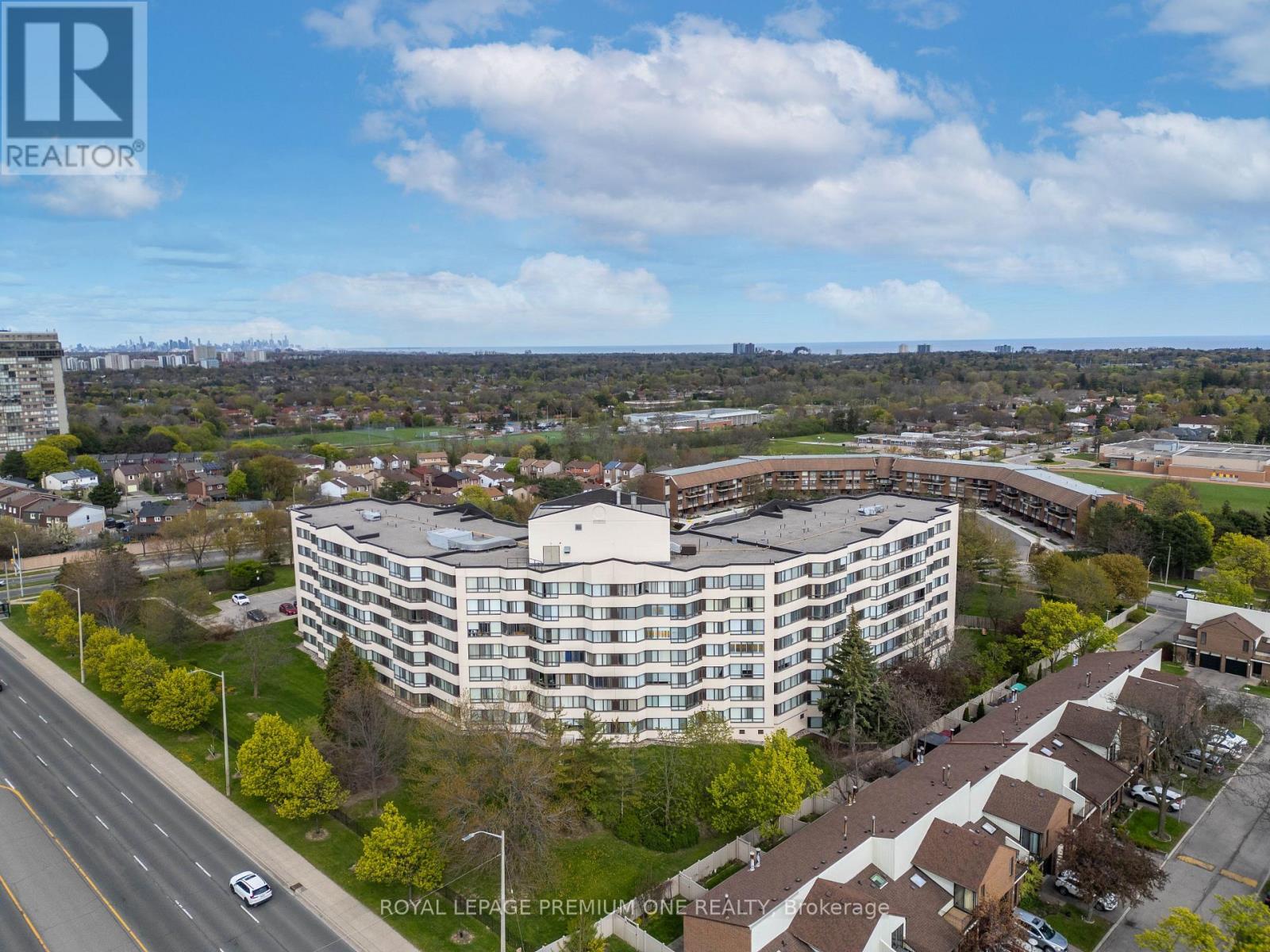 310 - 1001 Cedarglen Gate, Mississauga, Ontario  L5C 4R2 - Photo 20 - W13122192