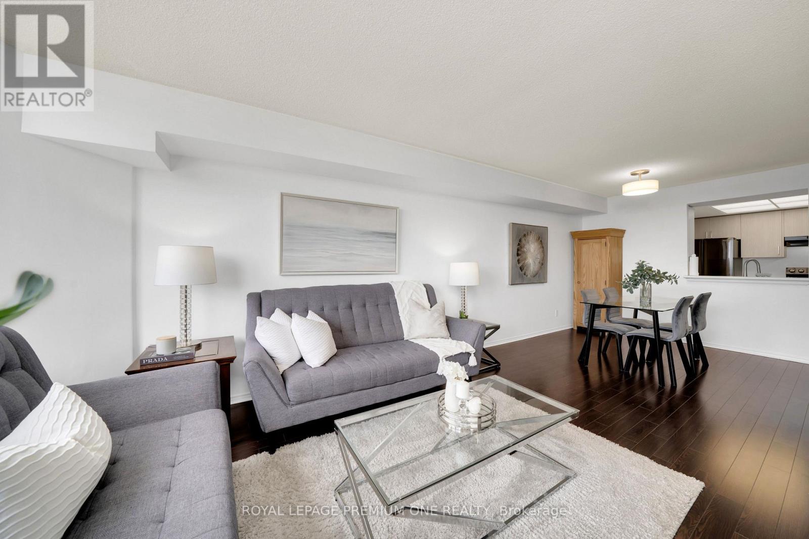 310 - 1001 Cedarglen Gate, Mississauga, Ontario  L5C 4R2 - Photo 4 - W13122192