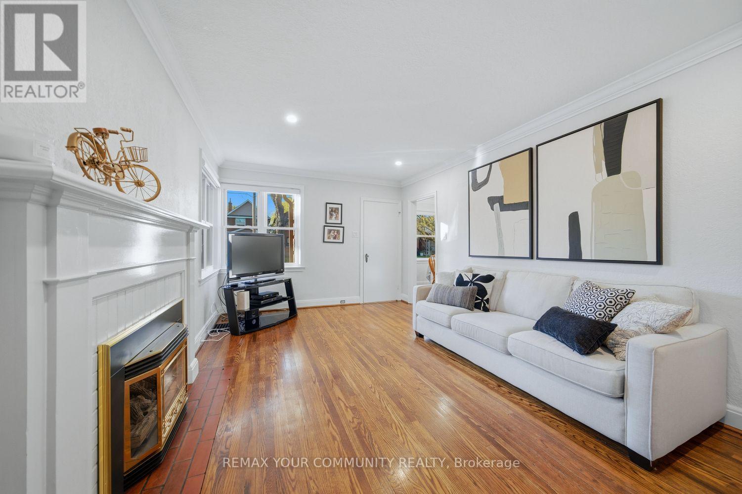 25 Murrie Street, Toronto, Ontario  M8V 1X6 - Photo 10 - W13122272
