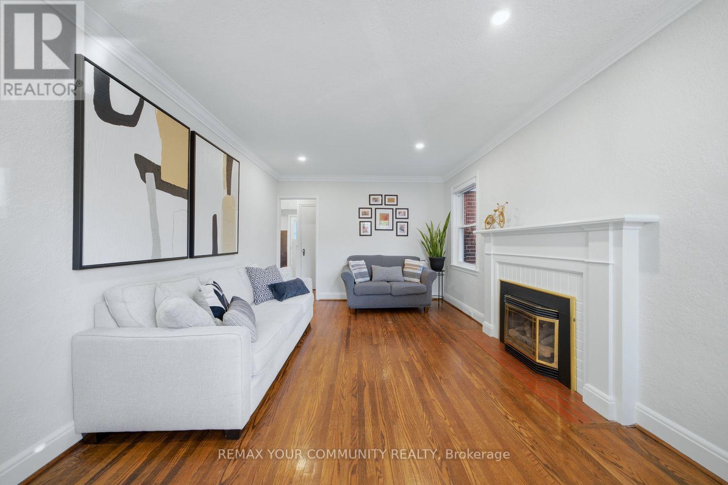 25 Murrie Street, Toronto, Ontario  M8V 1X6 - Photo 8 - W13122272