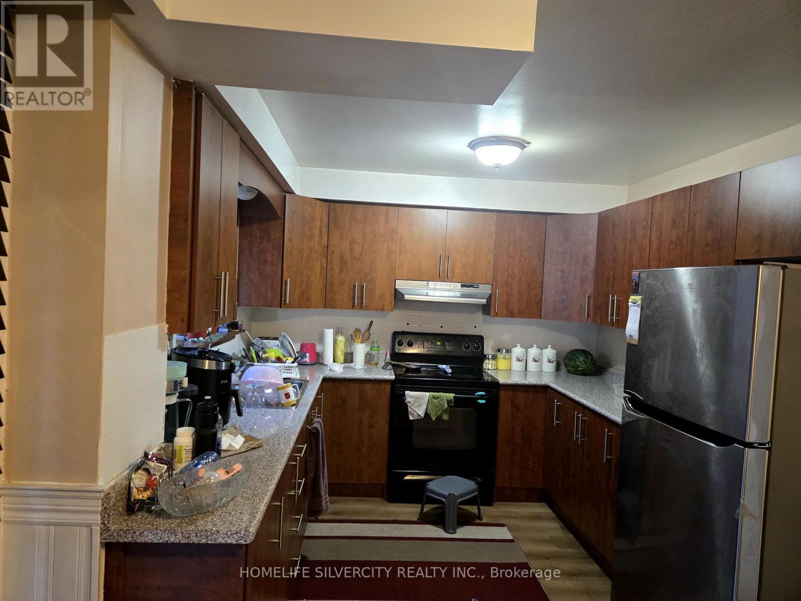 7585 Wrenwood Crescent, Mississauga, Ontario  L4T 2V8 - Photo 6 - W13122274