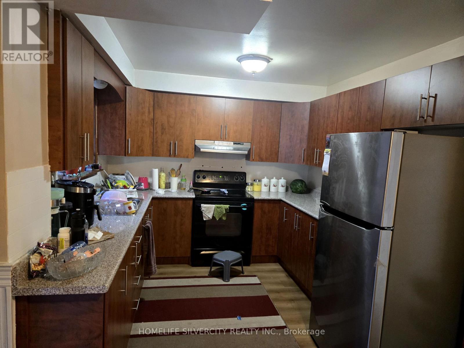 7585 Wrenwood Crescent, Mississauga, Ontario  L4T 2V8 - Photo 7 - W13122274