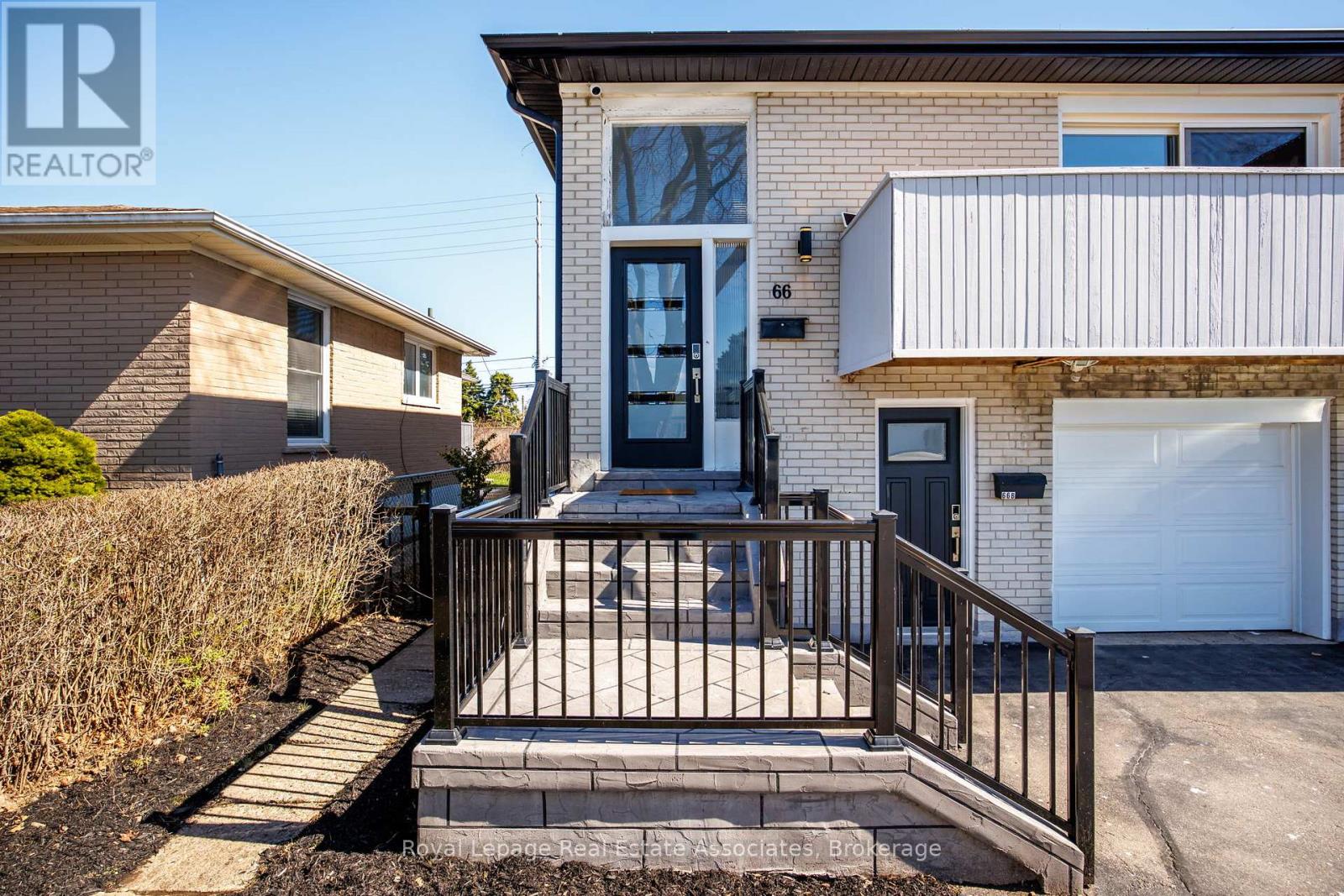 66 Kingsmere Crescent, Brampton, Ontario  L6X 1Z4 - Photo 1 - W13122334
