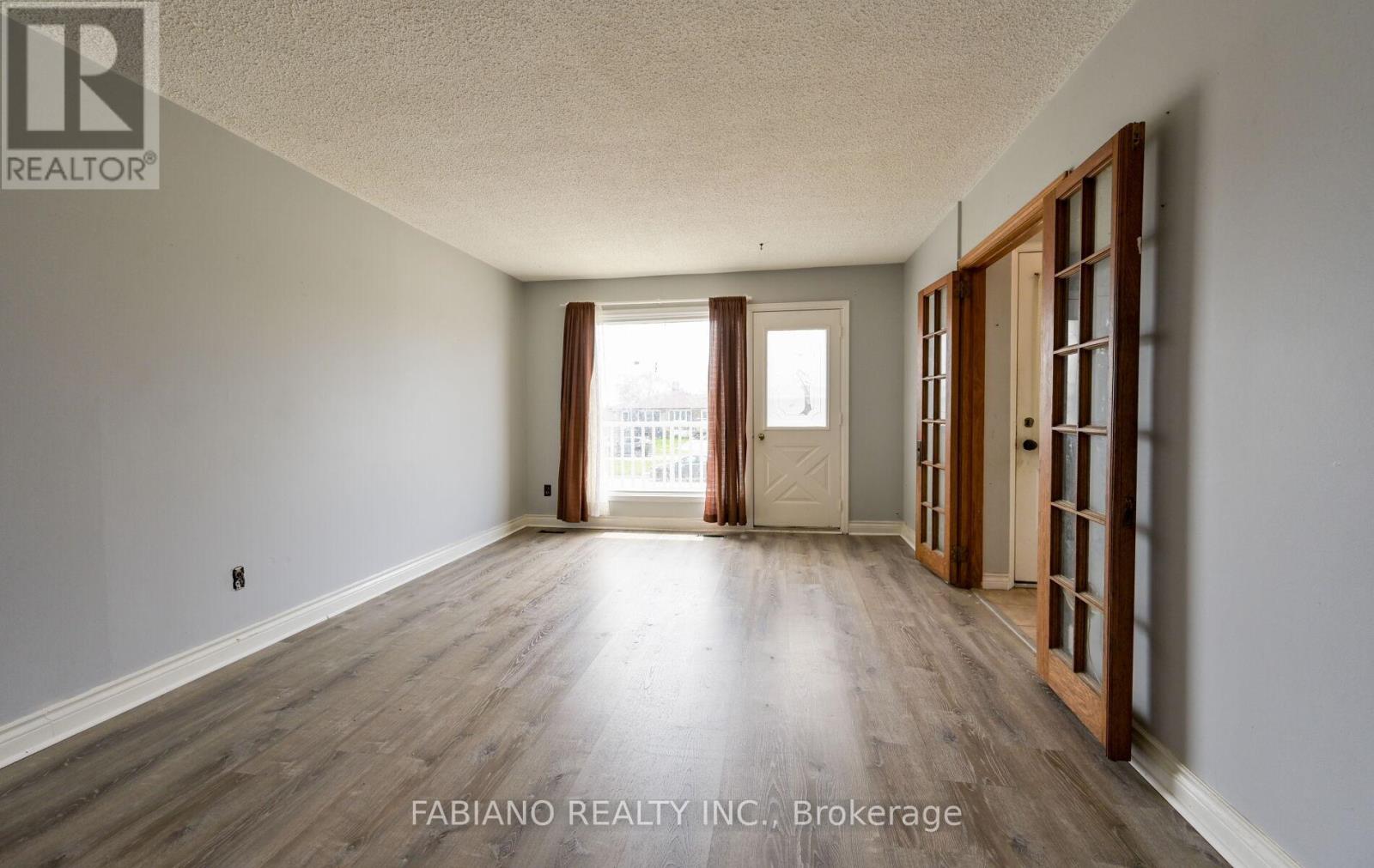 35 Murchison Crescent, Toronto, Ontario  M9V 3P5 - Photo 16 - W13122554
