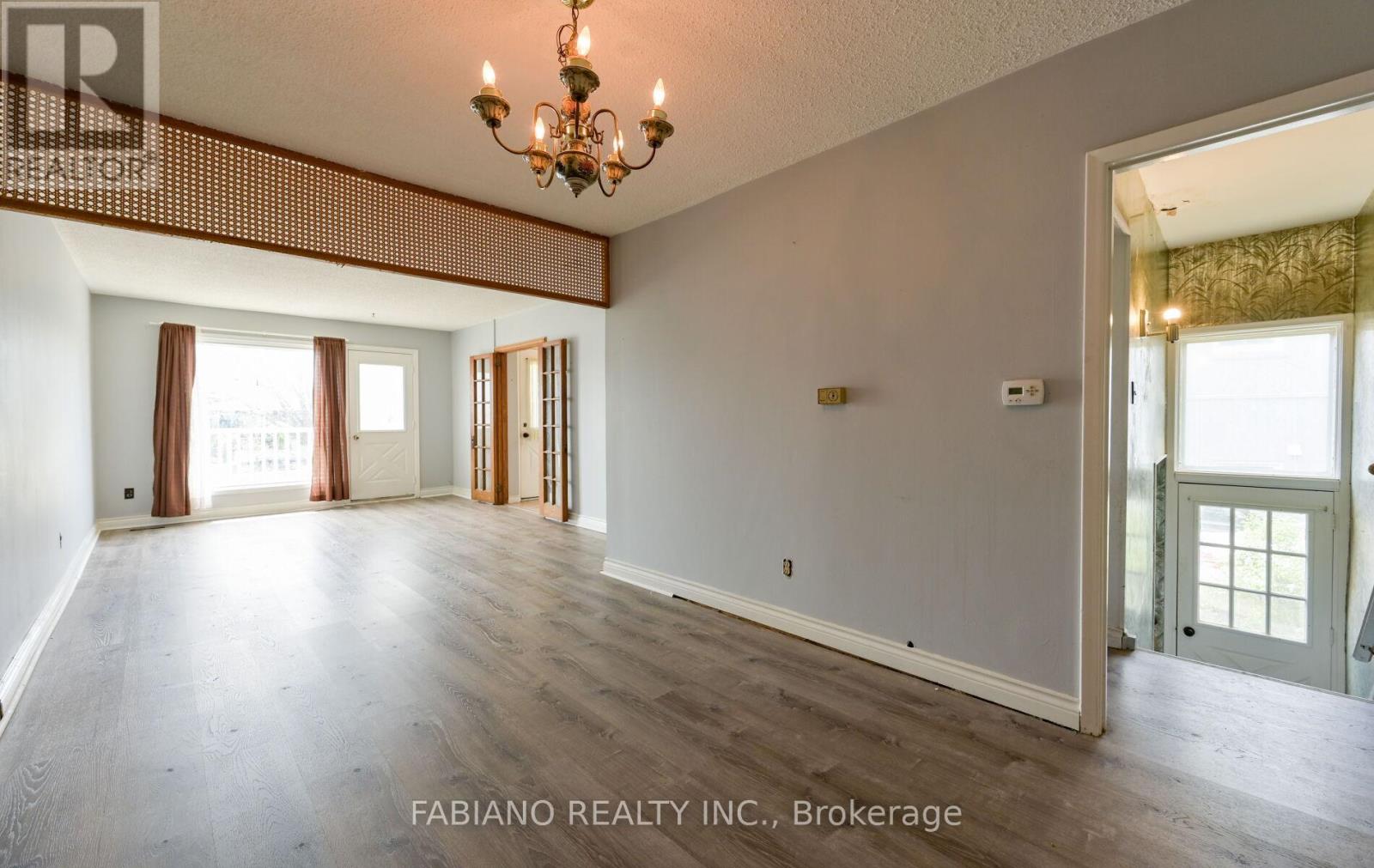 35 Murchison Crescent, Toronto, Ontario  M9V 3P5 - Photo 19 - W13122554