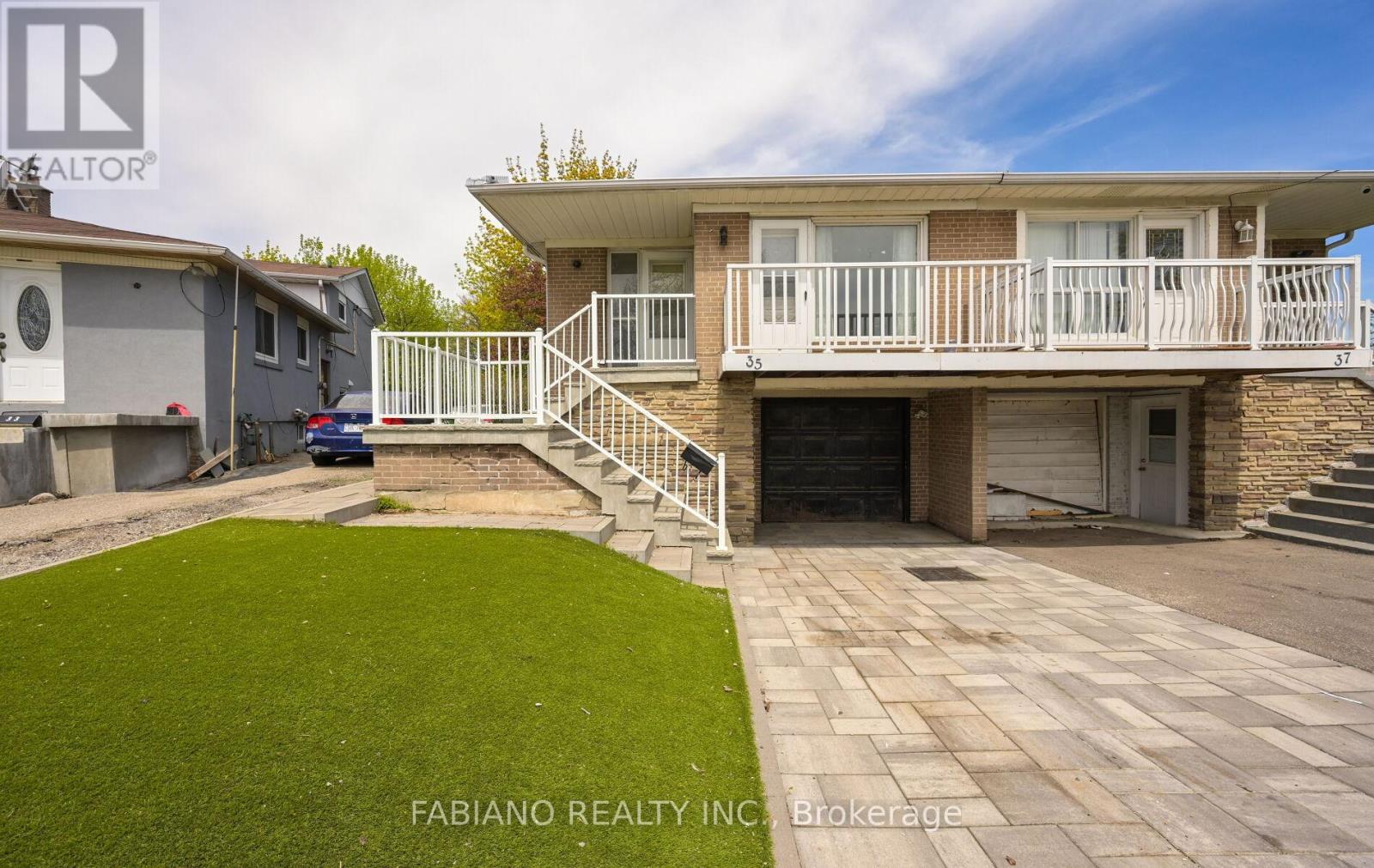 35 Murchison Crescent, Toronto, Ontario  M9V 3P5 - Photo 3 - W13122554