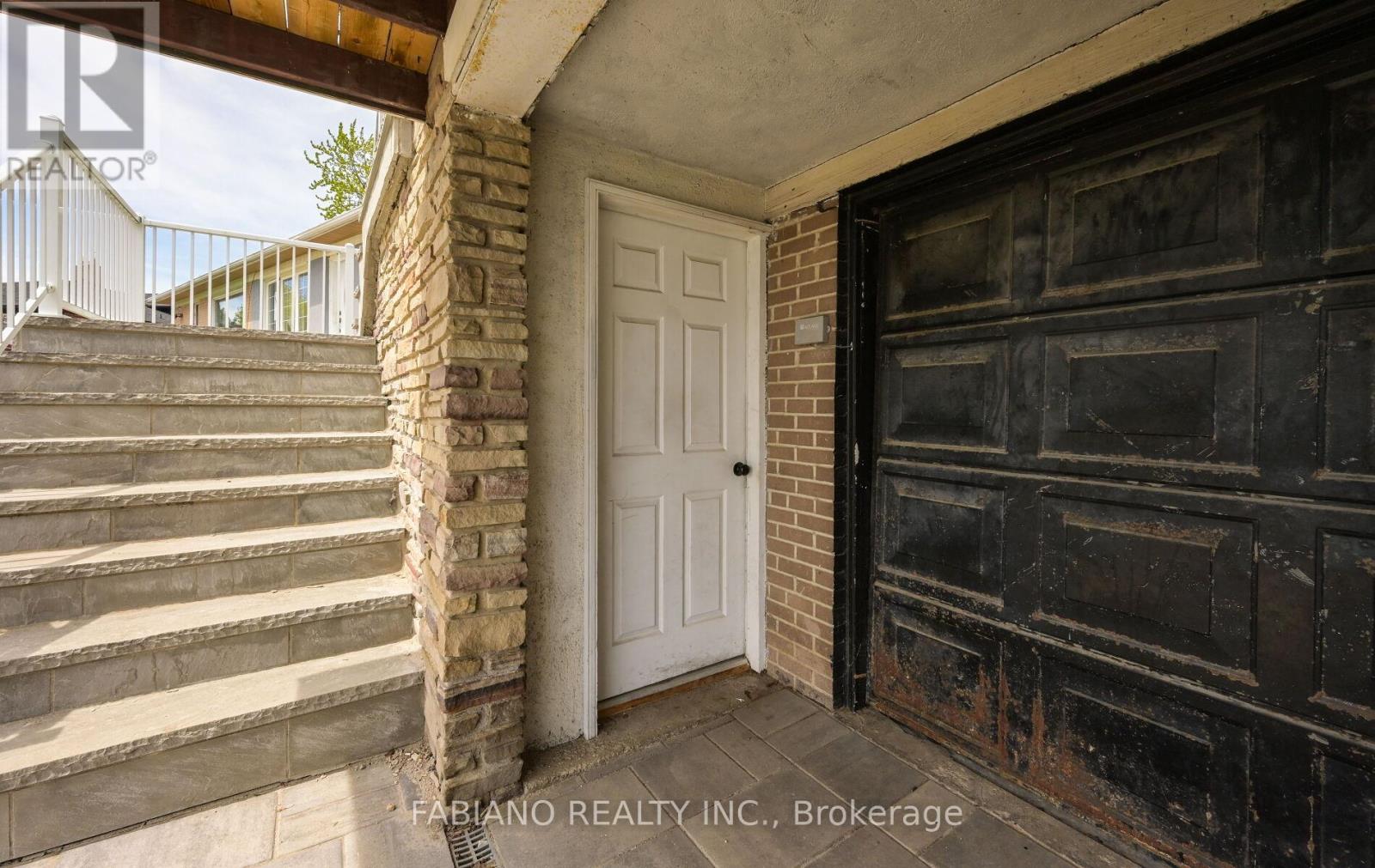 35 Murchison Crescent, Toronto, Ontario  M9V 3P5 - Photo 36 - W13122554