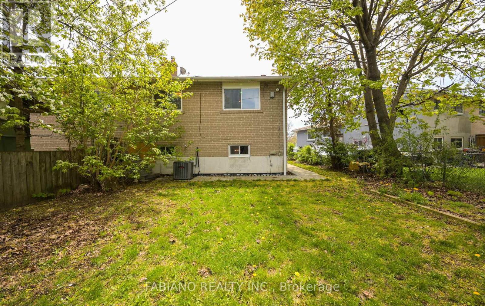 35 Murchison Crescent, Toronto, Ontario  M9V 3P5 - Photo 48 - W13122554