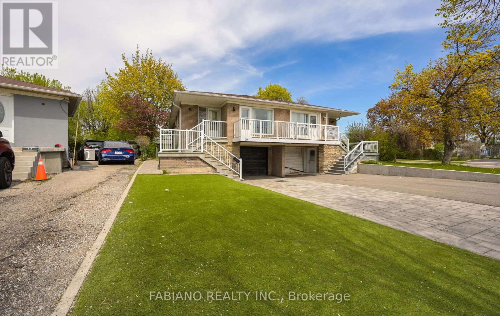 35 Murchison Crescent, Toronto, Ontario  M9V 3P5 - Photo 5 - W13122554