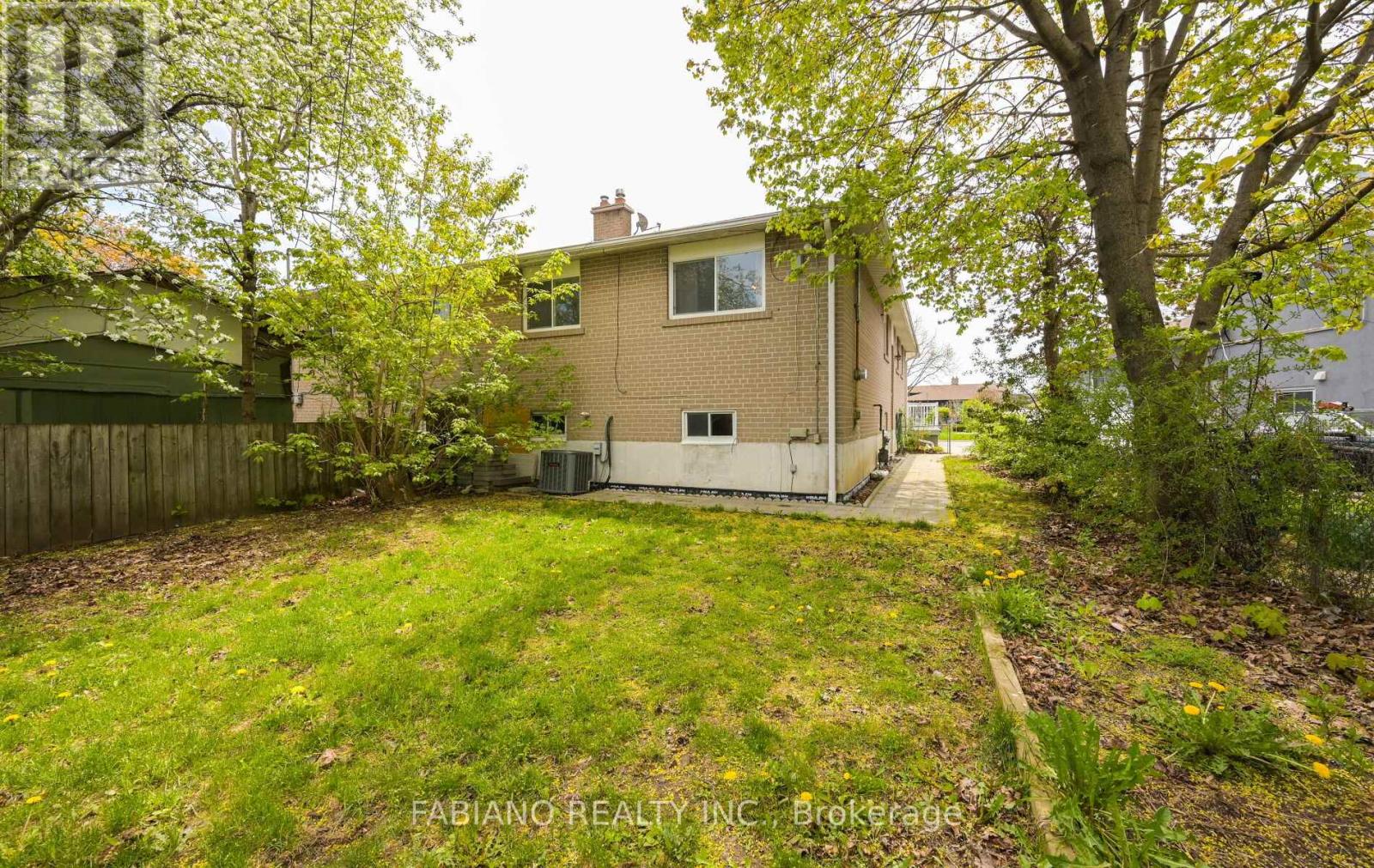 35 Murchison Crescent, Toronto, Ontario  M9V 3P5 - Photo 50 - W13122554