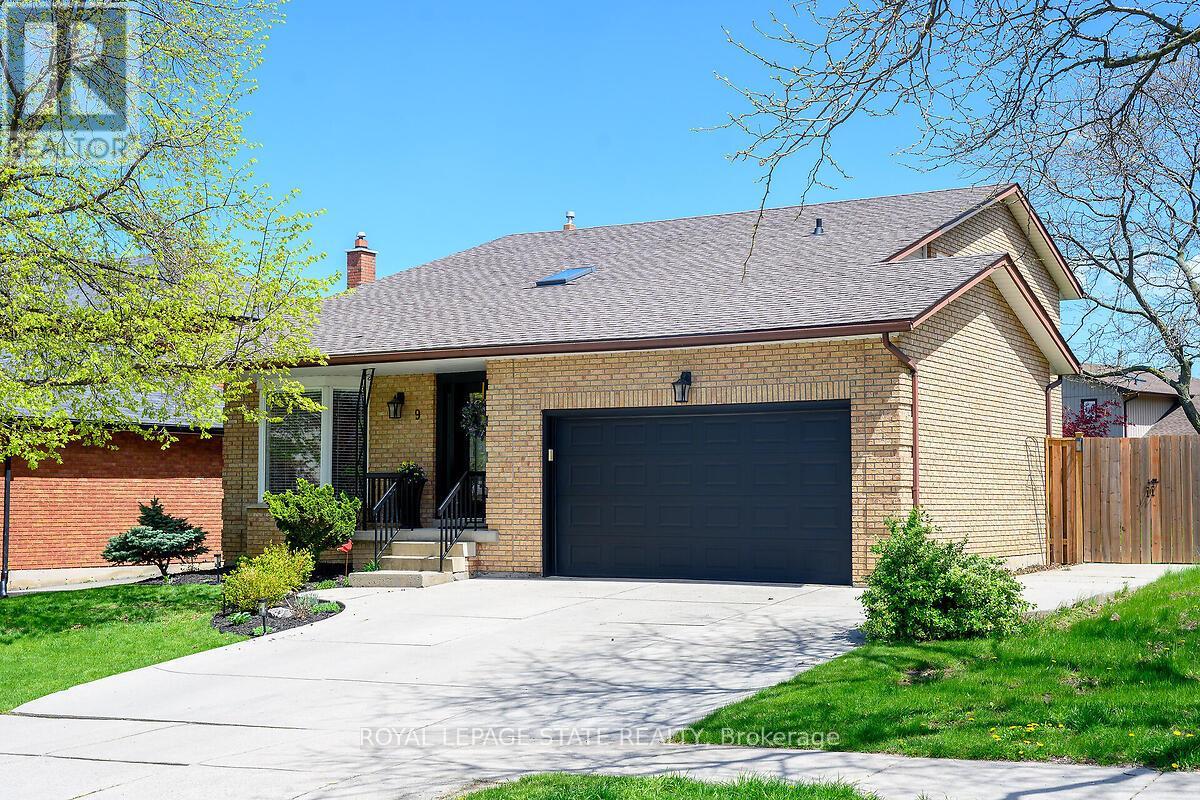 9 Ben Tirran Crescent, Hamilton, Ontario  L8G 4V8 - Photo 2 - X13122388