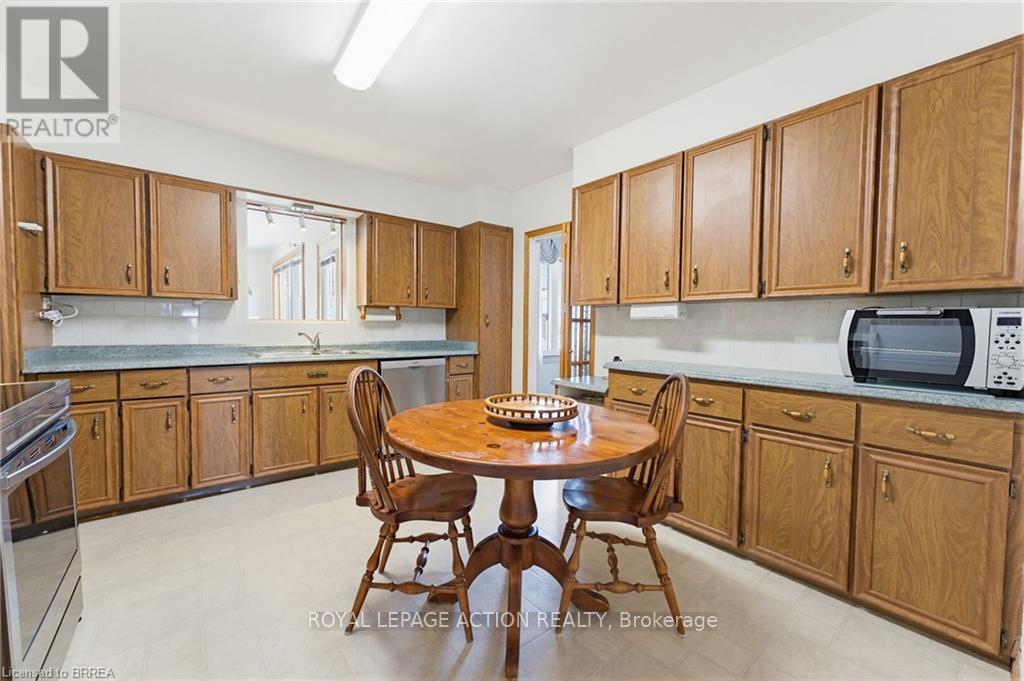 90 Henderson Avenue, Brantford, Ontario  N3R 4V9 - Photo 13 - X13122422