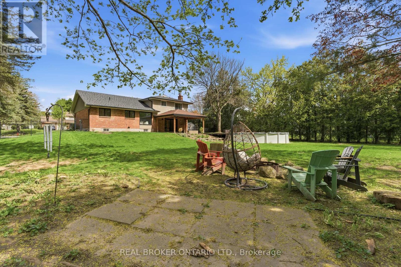 16 Bannisdale Way, Hamilton, Ontario  L0R 1H2 - Photo 47 - X13122476