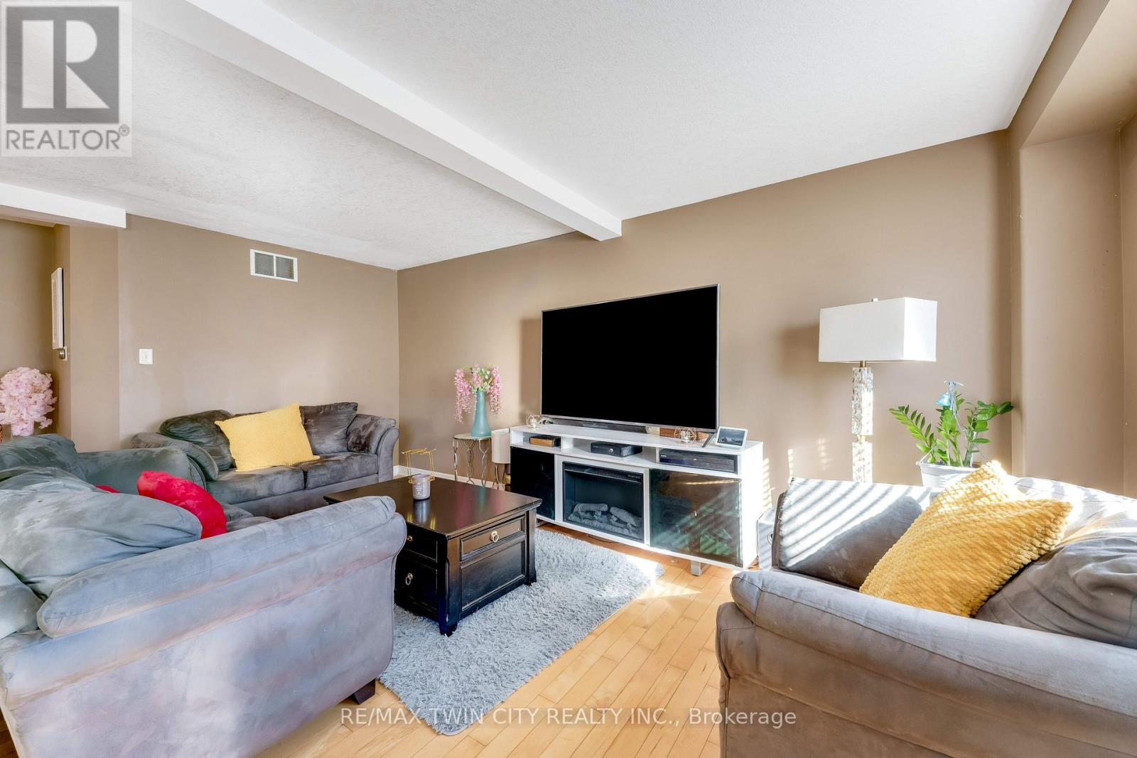 15 Copper Leaf Street, Kitchener, Ontario  N2E 3T3 - Photo 10 - X13122484