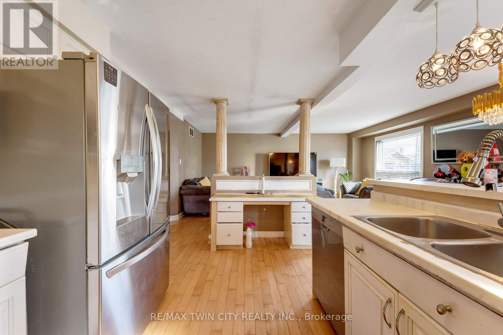 15 Copper Leaf Street, Kitchener, Ontario  N2E 3T3 - Photo 9 - X13122484