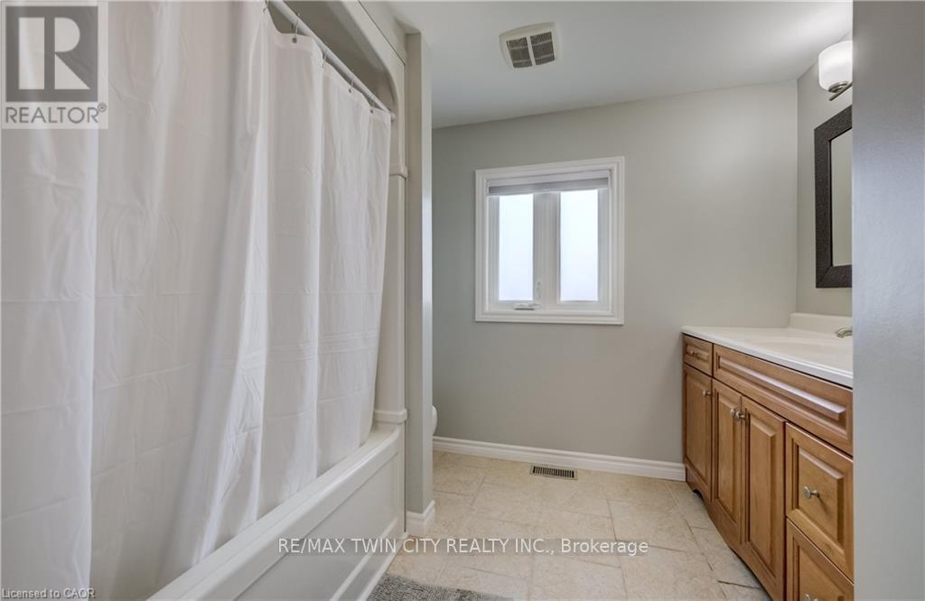466a Exmoor Street, Waterloo, Ontario  N2K 3T7 - Photo 17 - X13122488