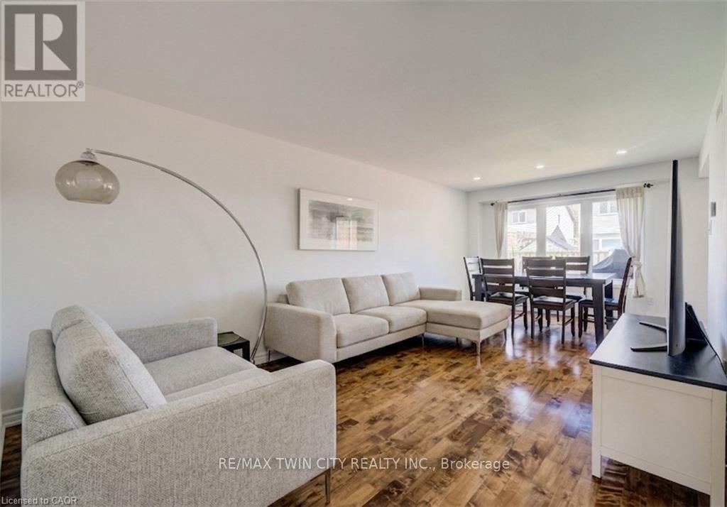 466a Exmoor Street, Waterloo, Ontario  N2K 3T7 - Photo 4 - X13122488