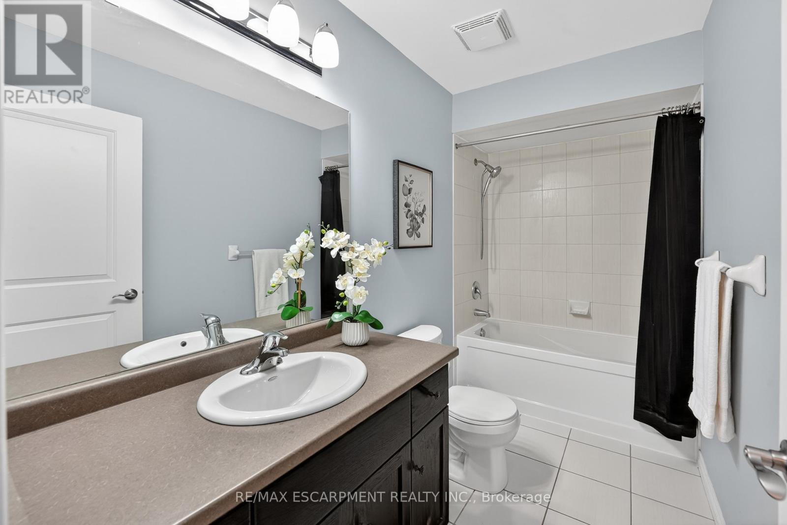 11 - 8 Lakelawn Road, Grimsby, Ontario  L3M 0G1 - Photo 18 - X13122542