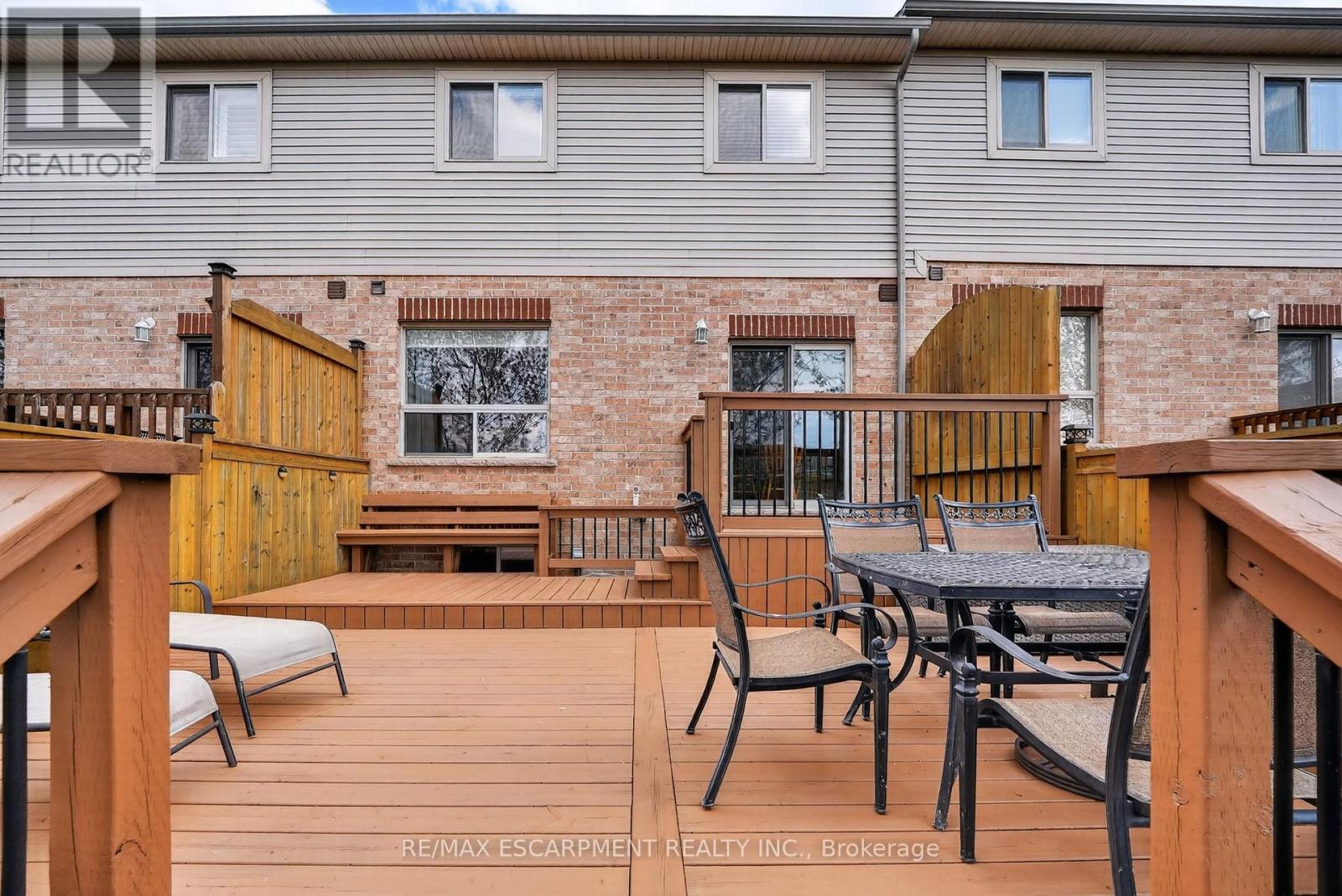 11 - 8 Lakelawn Road, Grimsby, Ontario  L3M 0G1 - Photo 21 - X13122542