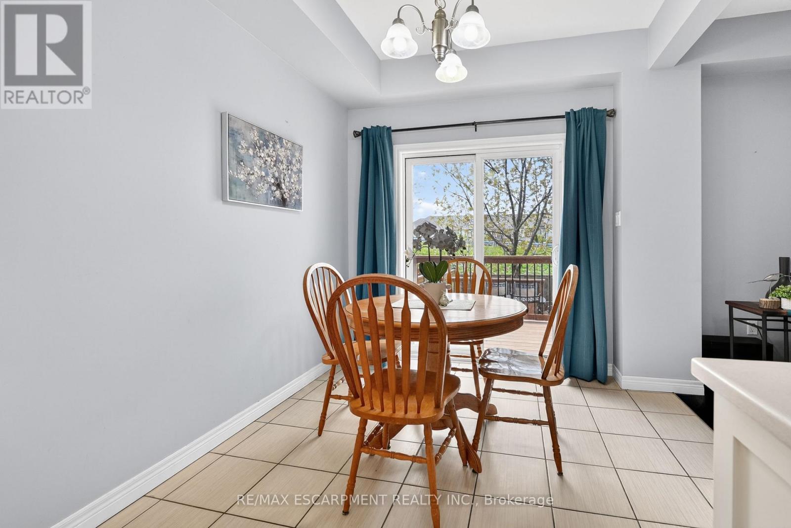 11 - 8 Lakelawn Road, Grimsby, Ontario  L3M 0G1 - Photo 6 - X13122542