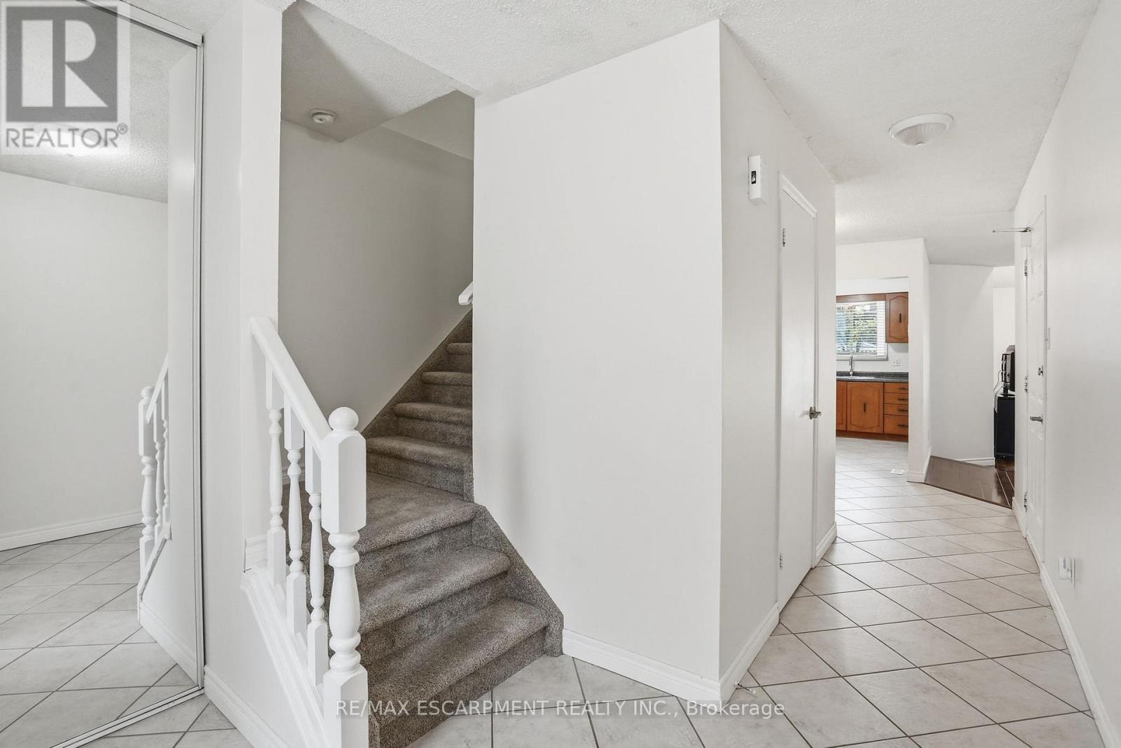 68 Dalton Crescent, Hamilton, Ontario  L8J 2A5 - Photo 6 - X13122582